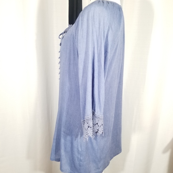 Naif blue crochet accent dress. Size M - Picture 2 of 8